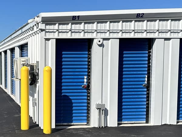 Units B1 and B2 with keypad-side bollard
